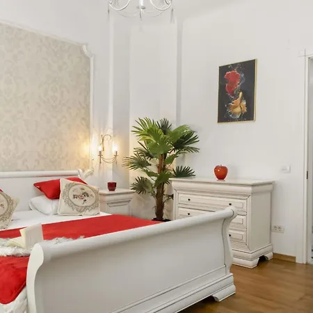 Apartment Select Cental *