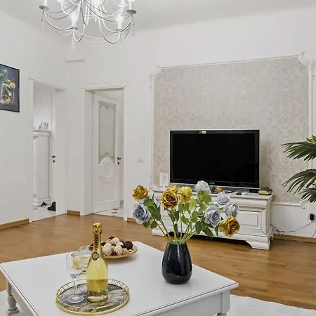 Select Cental Apartment Bucharest
